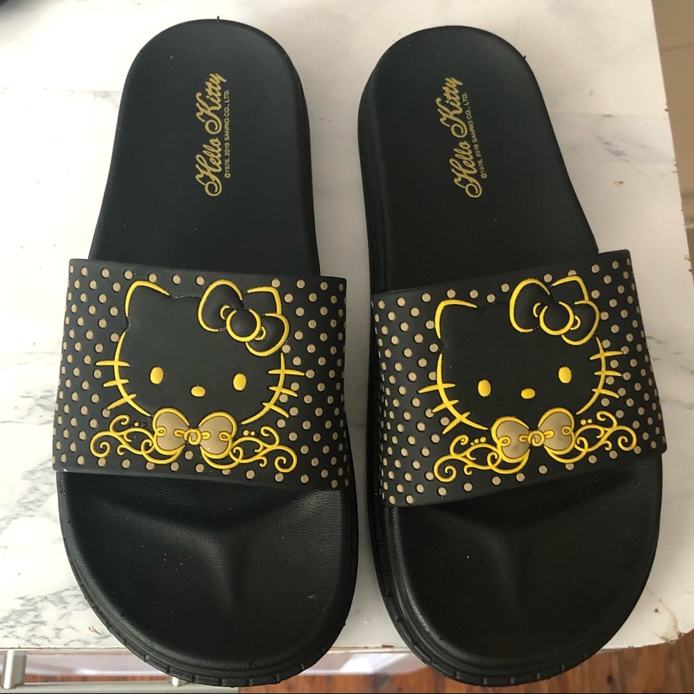 Hello kitty slides thick slippers easy baby Sz 37 sandals
